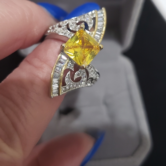 Ladies 925 Silver Yellow Sapphire Fashion RIng - Picture 6 of 7